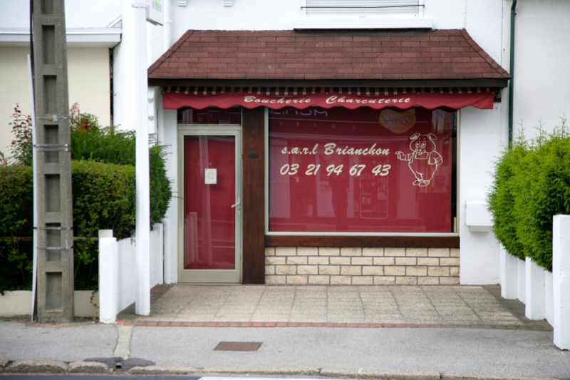 vente-LIEUCHE-min_france_frankreich_commerce_frankrijk_francia_delicatessen_butchery_charcuterie-424328